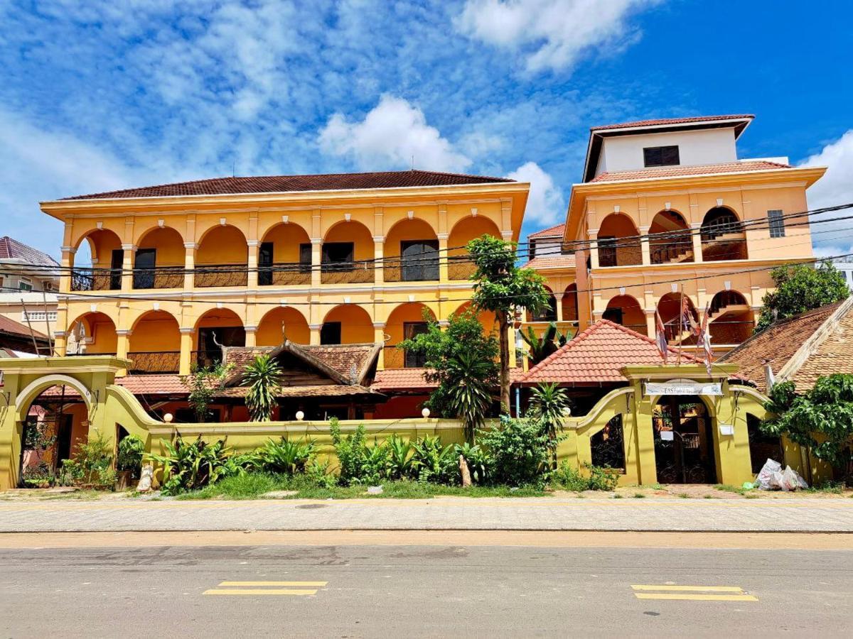 Den Hotel Totonou Siem Reap Exterior photo
