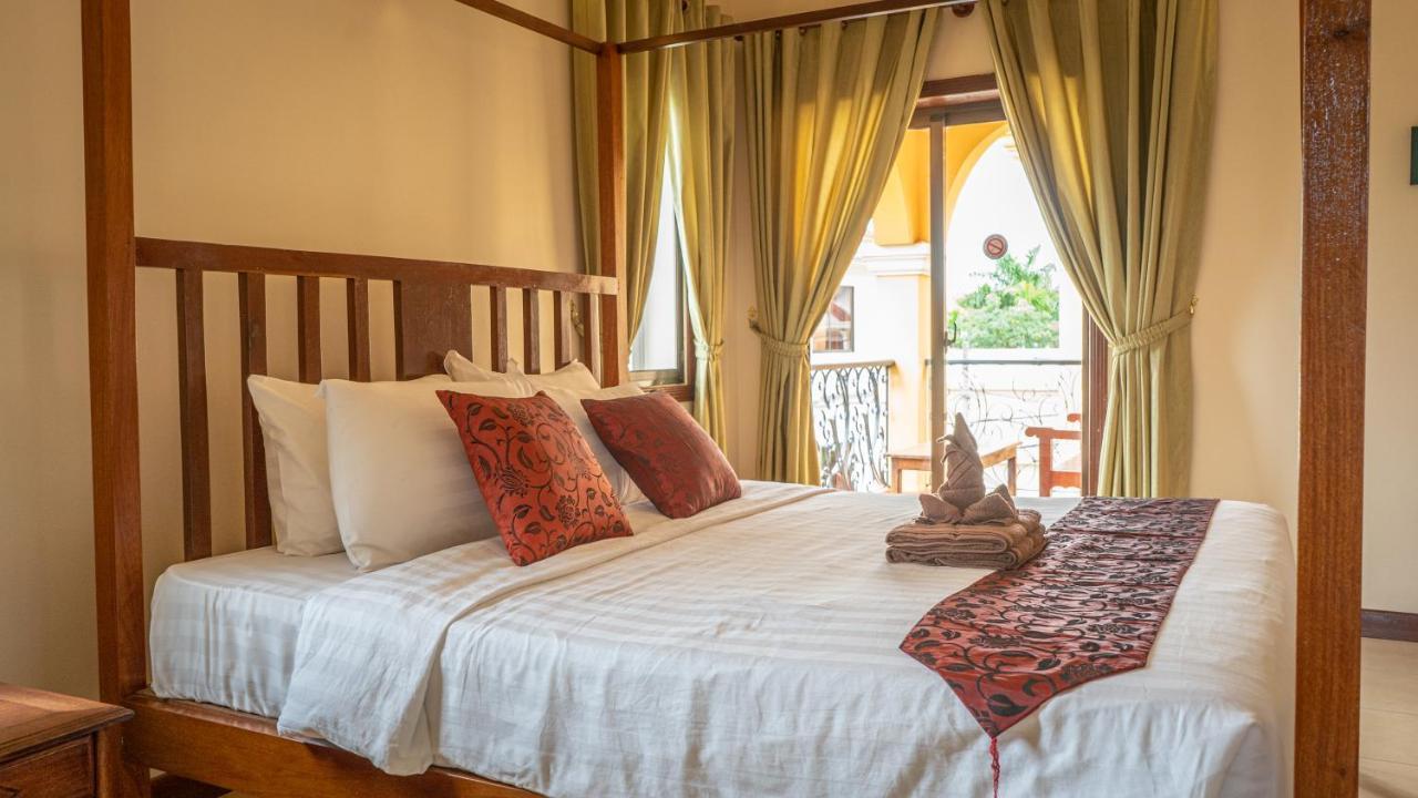 Den Hotel Totonou Siem Reap Exterior photo