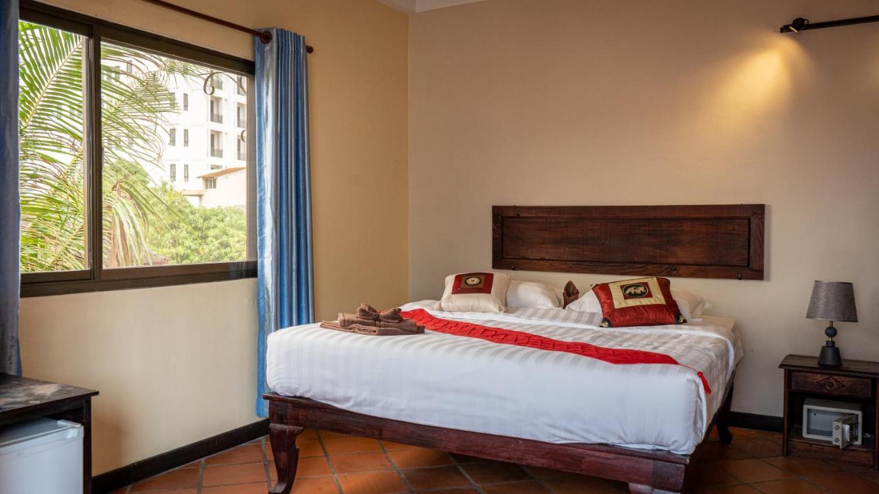 Den Hotel Totonou Siem Reap Exterior photo